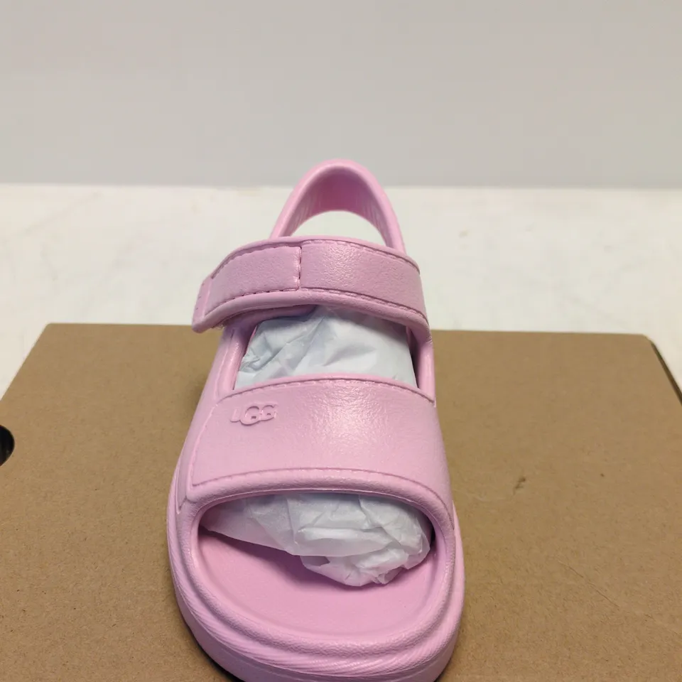 BOXED PAIR OF UGG GOLDENGLOW TODDLER SANDALS – PINK (UK 9)
