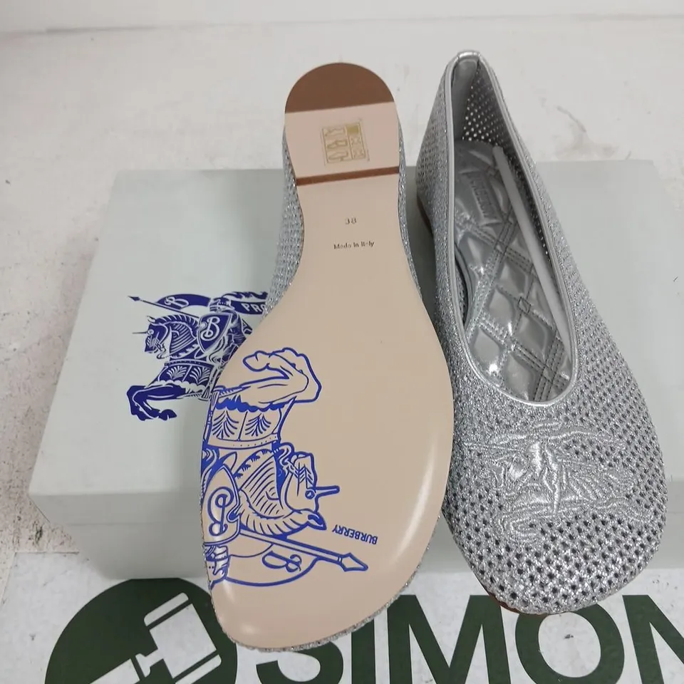 BURBERRY LUREX MESH BALLERINA FLATS WITH LEATHER SOLE – SILVER, UK 5 (EU 38)
