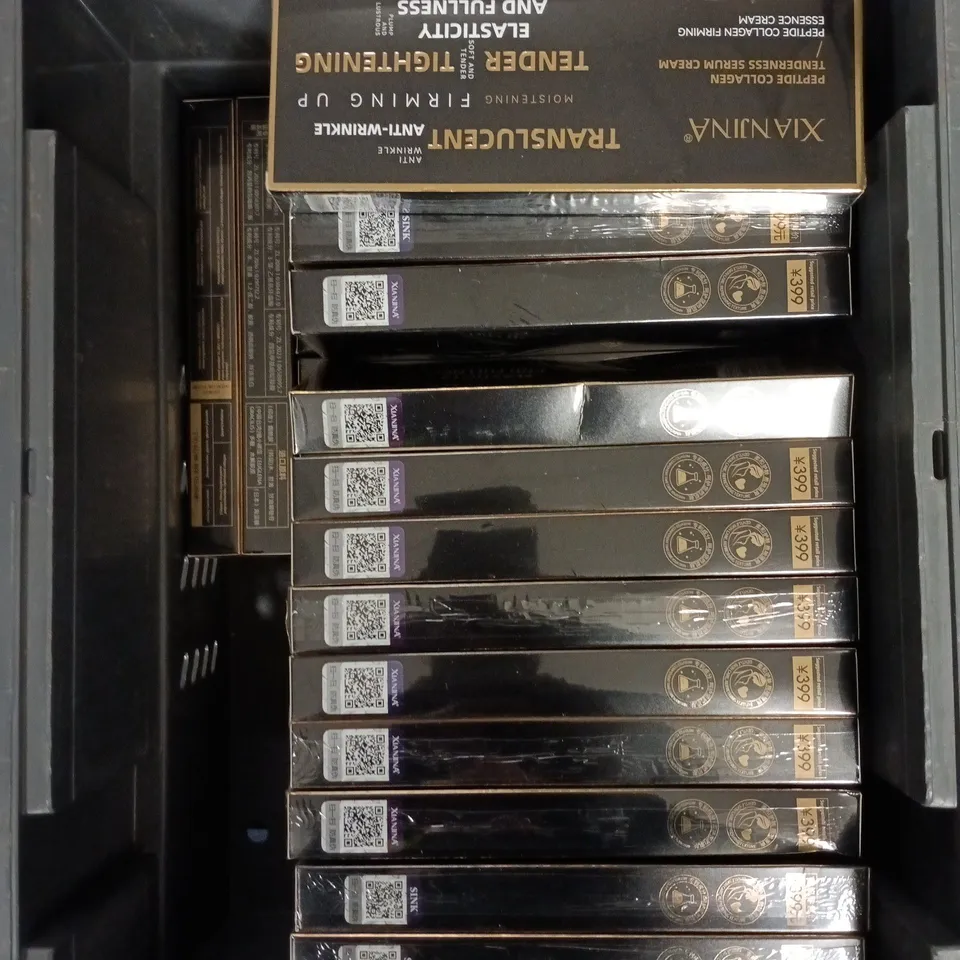 APPROXIMATELY 25 SEALED BOXES OF XIA NJINA AND SINK PEPTIDE COLLAGEN SERUM AND ESSENCE CREAMS 5ML PER BOX