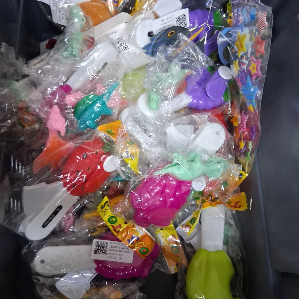 TOTE OF ASSORTED TOYS AND ACCESSORIES TO INCLUDE;