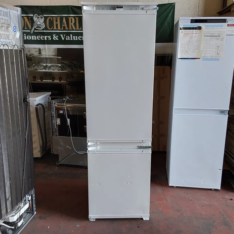 BEKO FRIDGE FREEZER - WHITE 