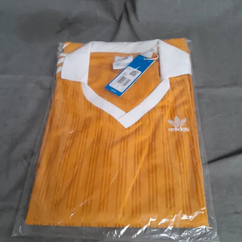 BAGGED ADIDAS ORIGINALS PIQUE FOOTBALL LONG SLEEVE TOP IN PREYEL YELLOW SIZE M