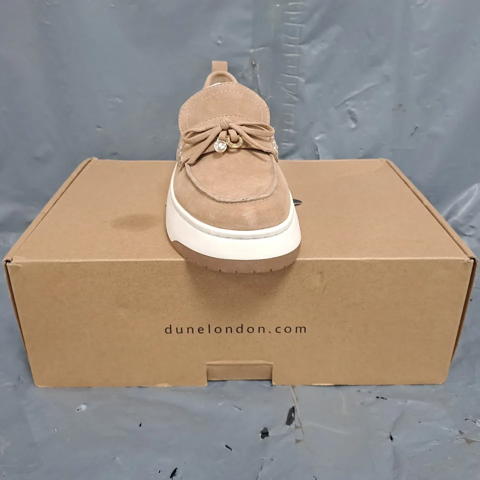 BOXED PAIR OF DUNE LONDON 130 GLIDE LOAFERS IN SAND SIZE UK 3