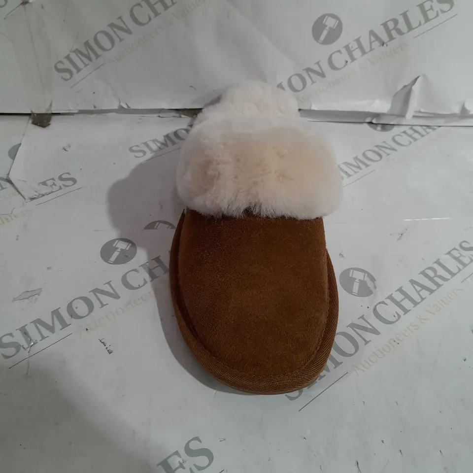 EMU AUSTRALIA SLIPPER CHESTNUT SIZE 6
