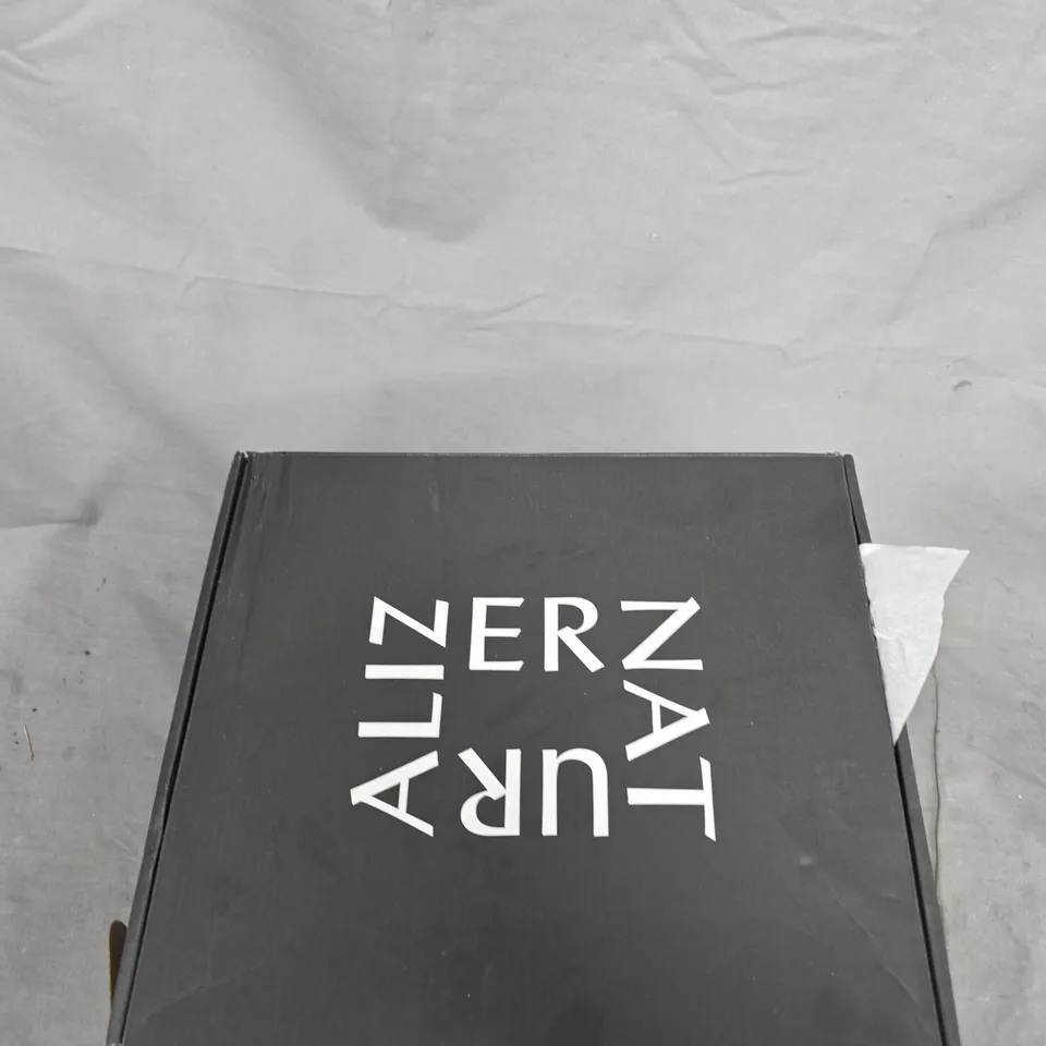 NATURALISER BLACK LEATHER LACE-UP BOOTS – PAIR UK 3