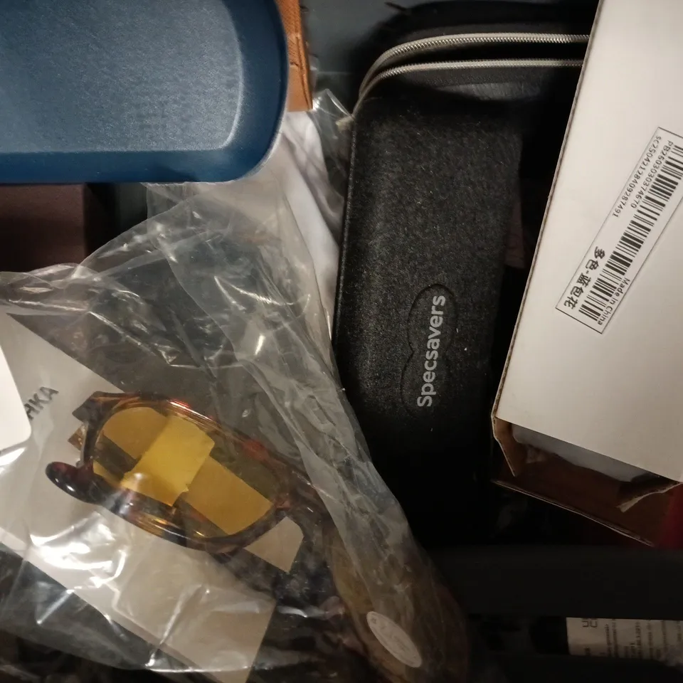 APPROXIMATELY 10 ASSORTED HOUSEHOLD ITEMS TO INCLUDE MIU MIU GLASSES, FIMOSON GLASSES, ETC