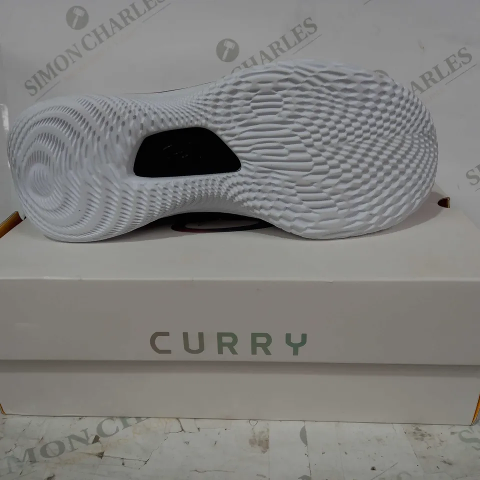 BOXED PAIR OF CURRY SNEAKERS IN BLACK/SNAKESKIN PATTERN/ORANGE UK SIZE 8