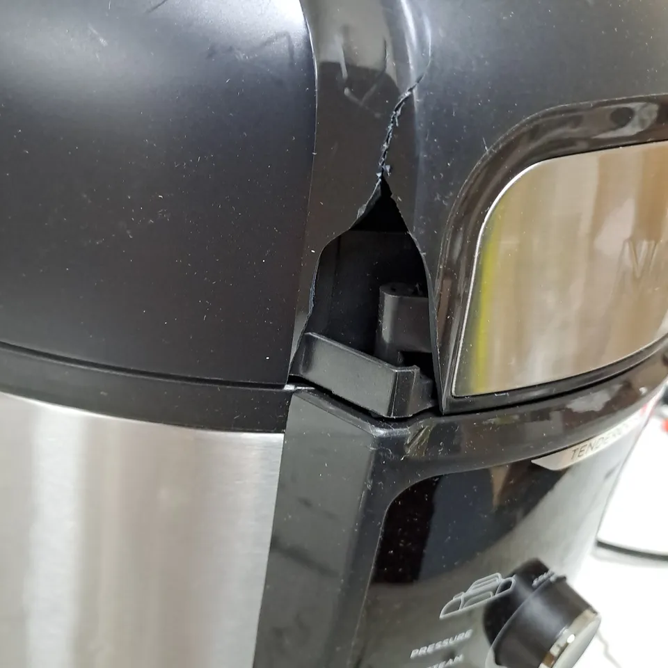 BOXED NINJA FOODI MAX MULTI- COOKER 