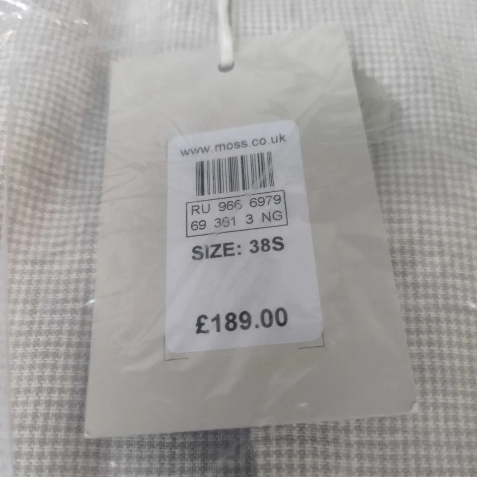 MOSS LIGHT GREY JACKET – MEN'S, UK 38S