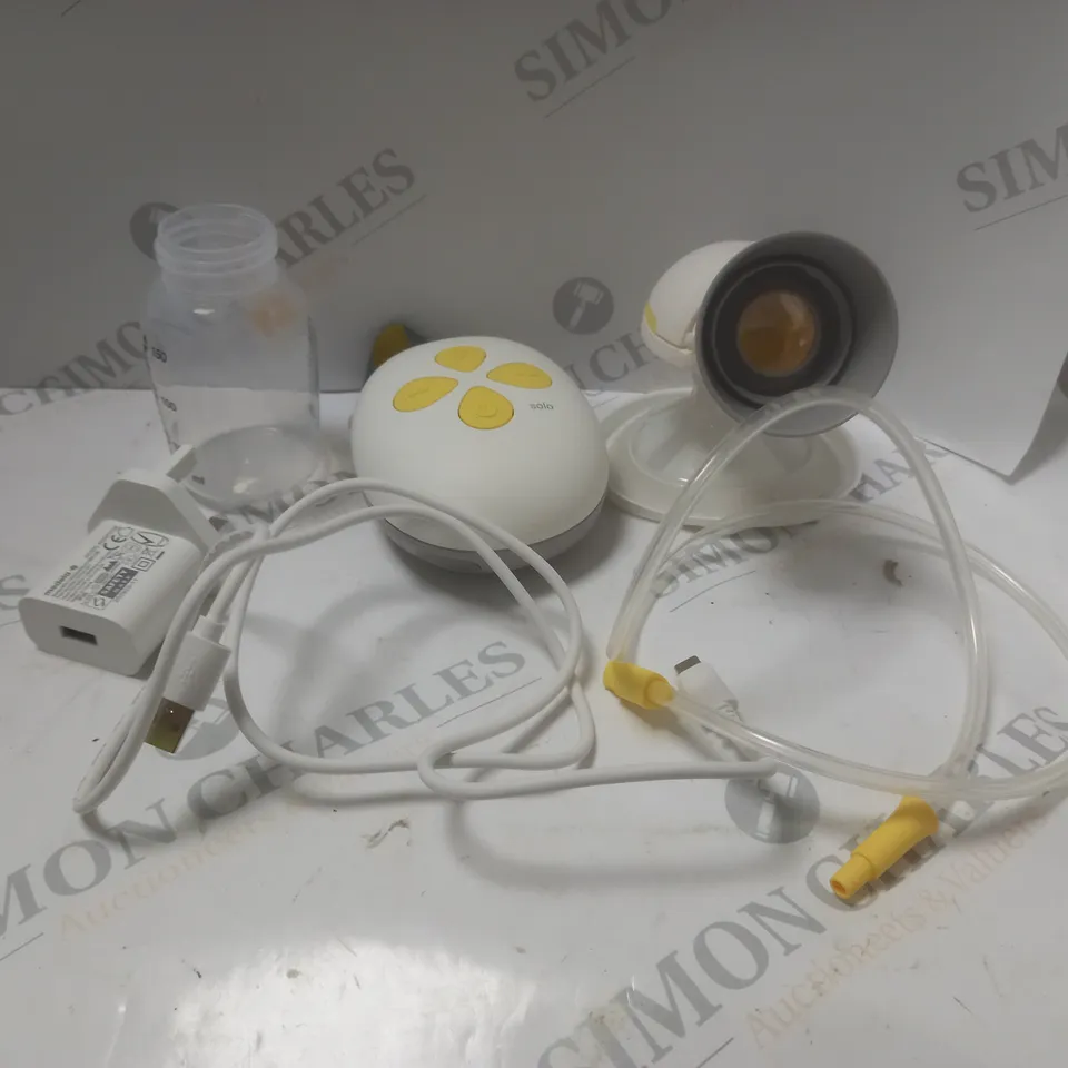 BOXED MEDELA SOLO SINGLE ELECTRIC BREAST PUMP 