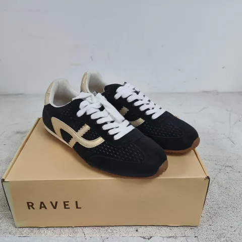 RAVEL LENNEL TRAINERS BLACK GOLD SIZE 5 BOXED