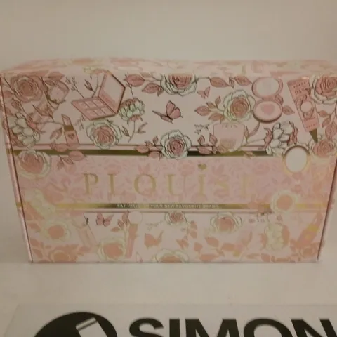 BOXED P.LOUISE MYSTERY GIFT BOX 