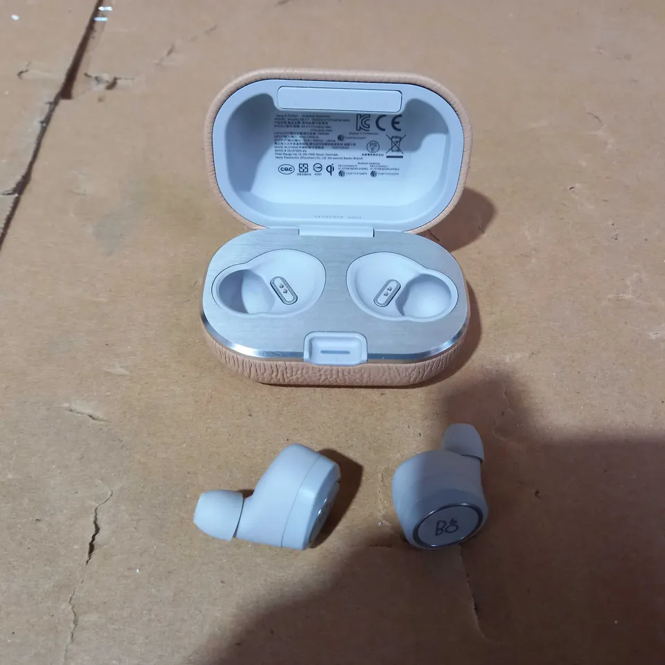 B&O PLAY BY BANG & OLUFSEN BEOPLAY 2. GEN E8 WIRELESS HEADPHONES