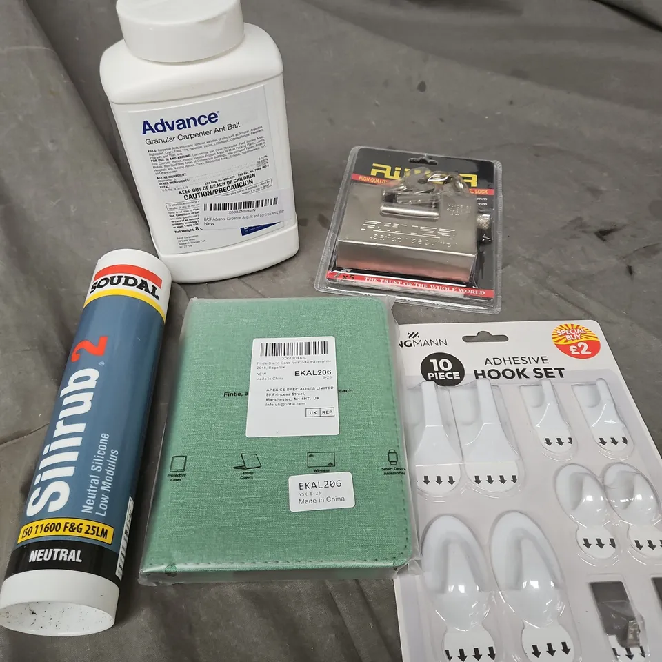 APPROXIMATELY 15 ASSORTED HOUSEHOLD ITEMS TO INCLUDE HOOK SET, TABLET CASE, LOCK & KEY SET ETC 