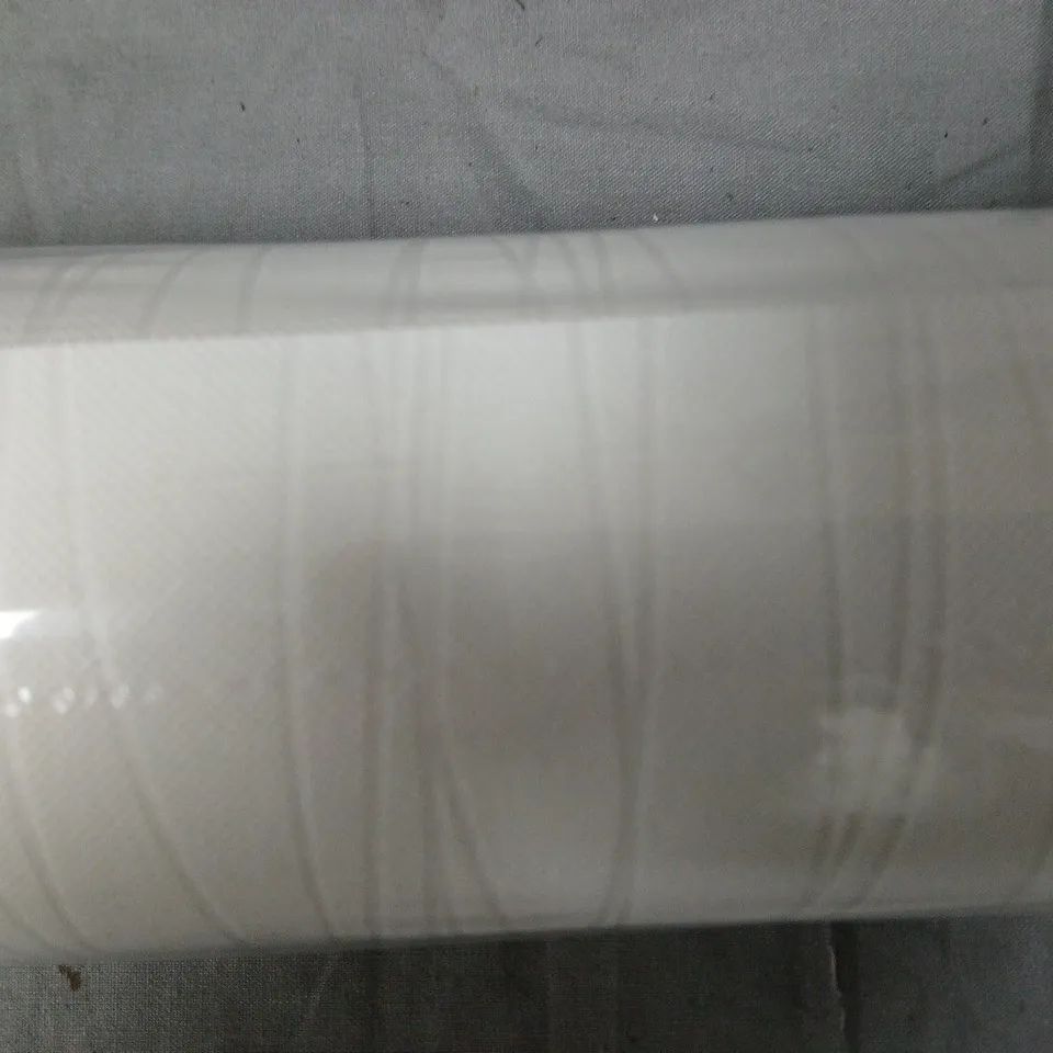 DESIGNER WALLPAPERS ROLL – PATTERN NO. 7061, 9.5M, ACRYLIC COATED & WASHABLE