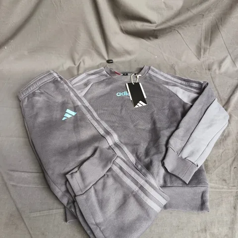 ADIDAS KIDS LIGHT GREY TRACKSUIT SIZE 7-8 YRS 
