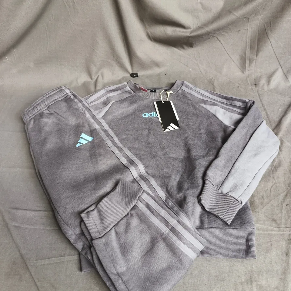 ADIDAS KIDS LIGHT GREY TRACKSUIT SIZE 7-8 YRS 