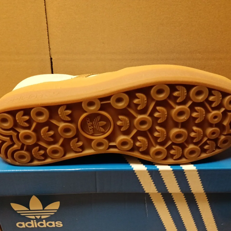 BOXED PAIR OF ADIDAS GAZELLE BOLD W TRAINERS IN CREAM - UK 6