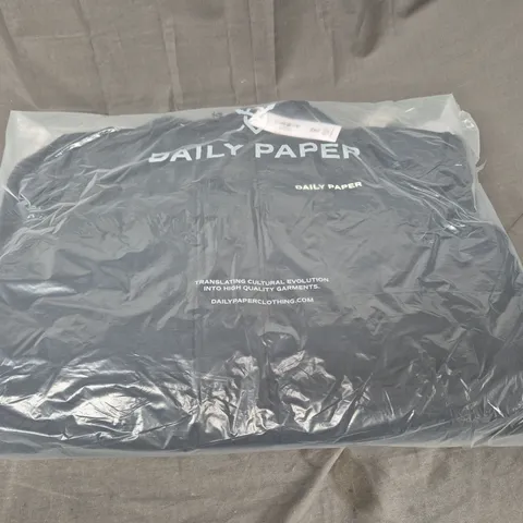 BAGGED DAILY PAPER RURAZ PUFFER JACKET - SIZE M