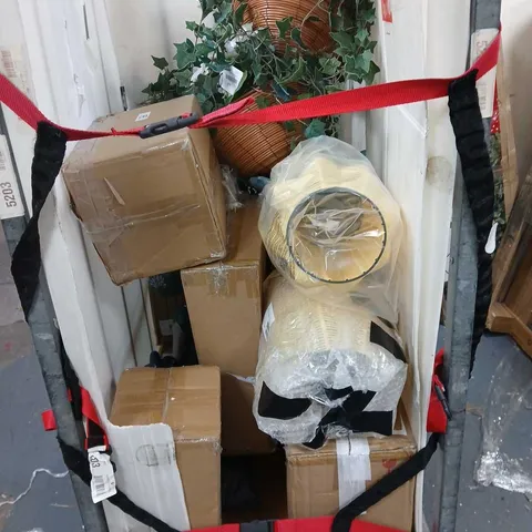 CAGE OF APPROXIMATELY 10 ASSORTED ITEMS TO INCLUDE - FAIRY LIGHTS PLASTIC PLANTS - LIGHTS - COLLECTION ONLY