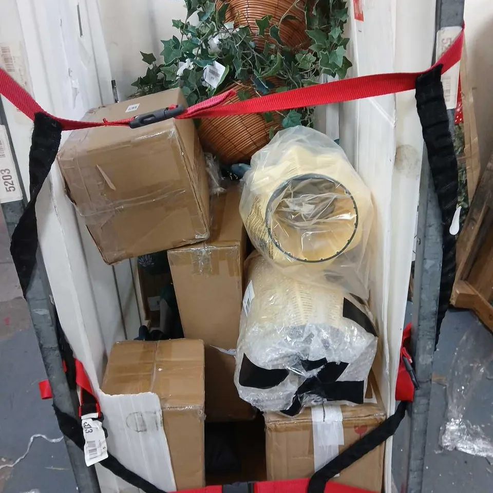 CAGE OF APPROXIMATELY 10 ASSORTED ITEMS TO INCLUDE - FAIRY LIGHTS PLASTIC PLANTS - LIGHTS - COLLECTION ONLY  