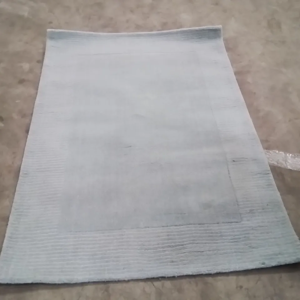 QUALITY DESIGNER AREA RUG - APPROXIMATELY 180X130CM