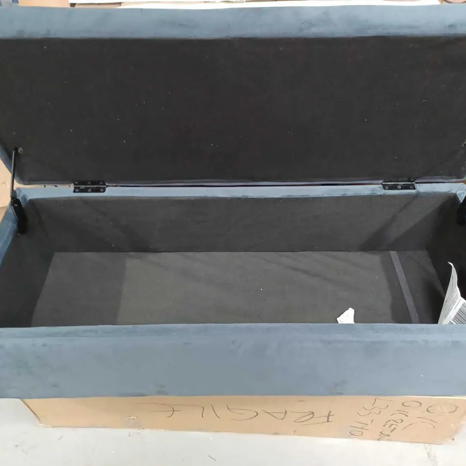 MIDNIGHT BLE VELVET OTTOMAN STORAGE BENCH