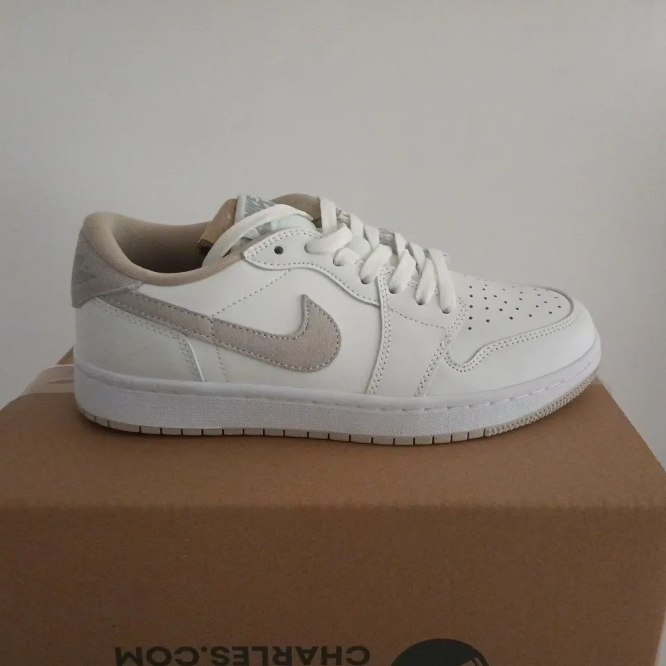 NIKE AIR WHITE/GREY TRAINERS UK 5.5