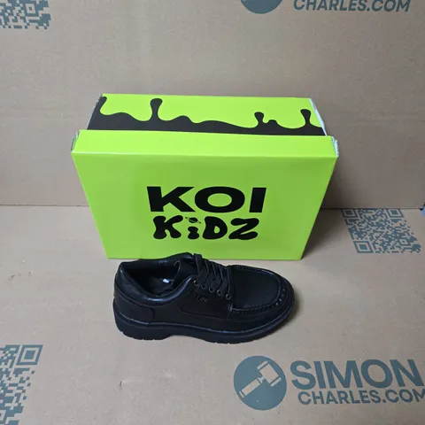 BOXED KOI KIDZ PLAYFUL TREK KIDZ LACE UP SHOES BLACK SIZE UK 1 