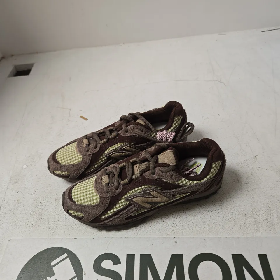 NEW BALANCE WOMEN’S SNEAKERS – UK 4, BROWN SUEDE WITH GREEN CHECK FABRIC