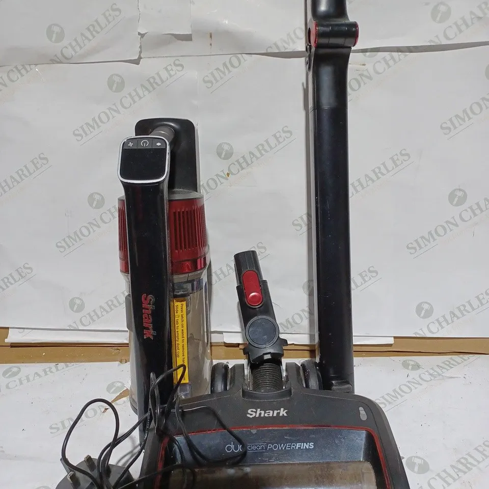 SHARK CORDLESS VACUUM IZ300UKT