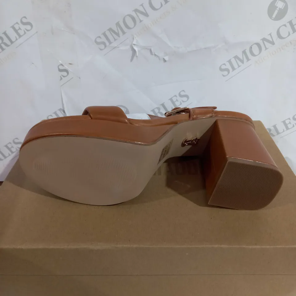 BOXED STEVEN MADDEN BALLERINAS HEELED SHOES, BRAUN - SIZE 5