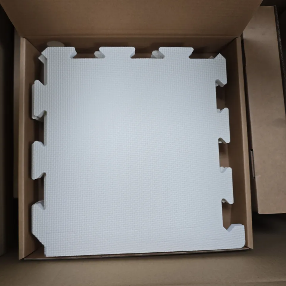 BOX OF APPROXIMATELY 8 BOXES OF THE MODERN NURSERY PUZZLE PLAYMAT EXTENSIONS X 4 PER BOX