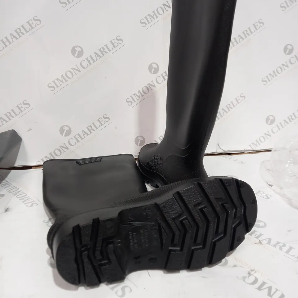 PACKAGED DUNLOP BUDGET NON-SAFETY WELLINGTON BLACK - SIZE UK 4 