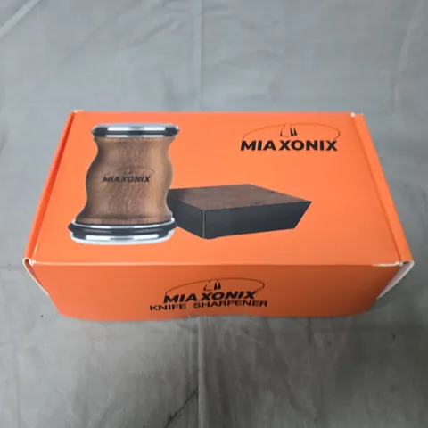 MIA XONIX KNIFE SHARPENER – WOODEN BLOCK & HANDLE, BOXED