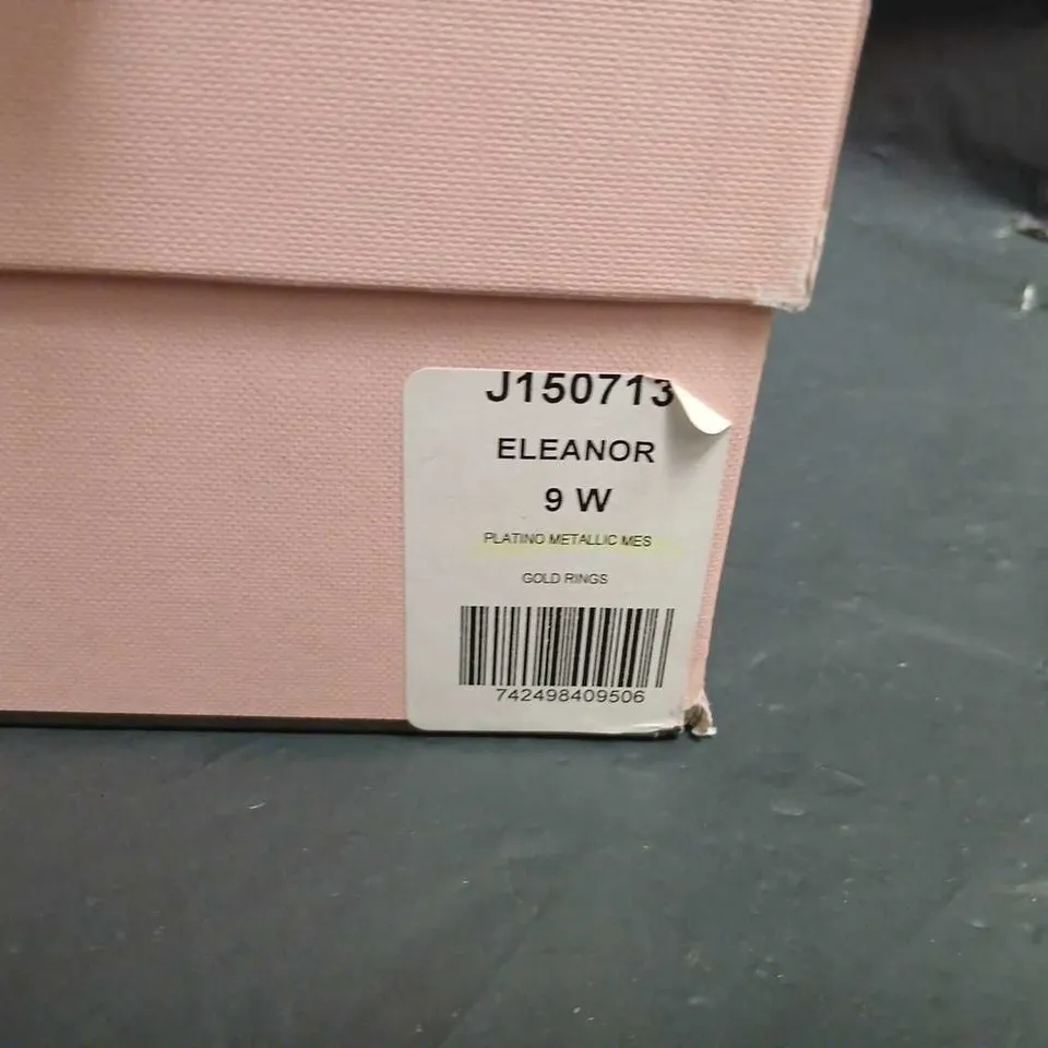 JUICY COUTURE ELEANOR GOLD RING DETAIL BALLET FLATS, UK7 (US 9W)