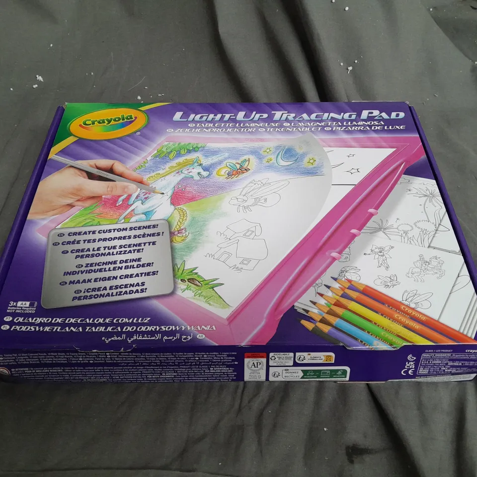 BOXED CRAYOLA LIGHT-UP TRACING PAD 