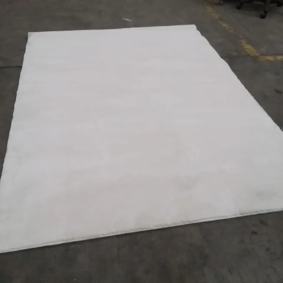 QUALITY DESIGNER AREA RUG - APPROXIMATELY 240X170CM