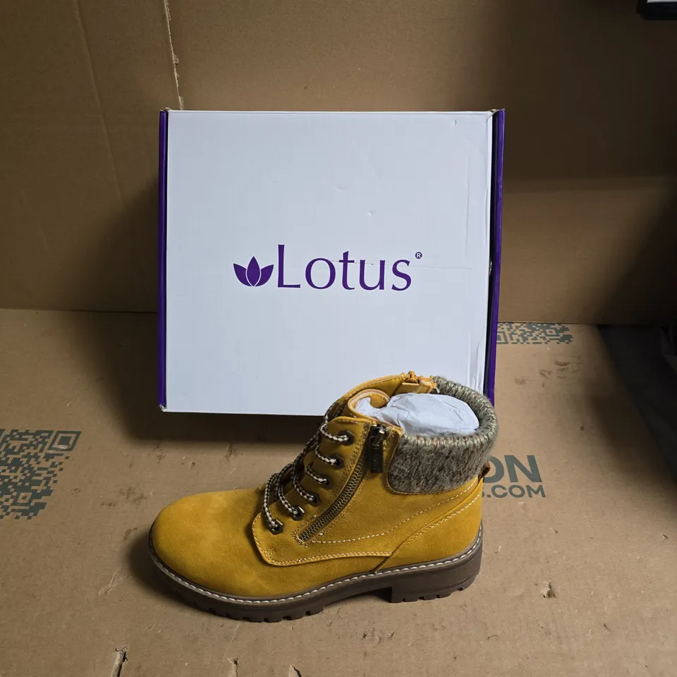 LOTUS YELLOW BOOTS WITH FUR TRIM - UK SIZE 5 