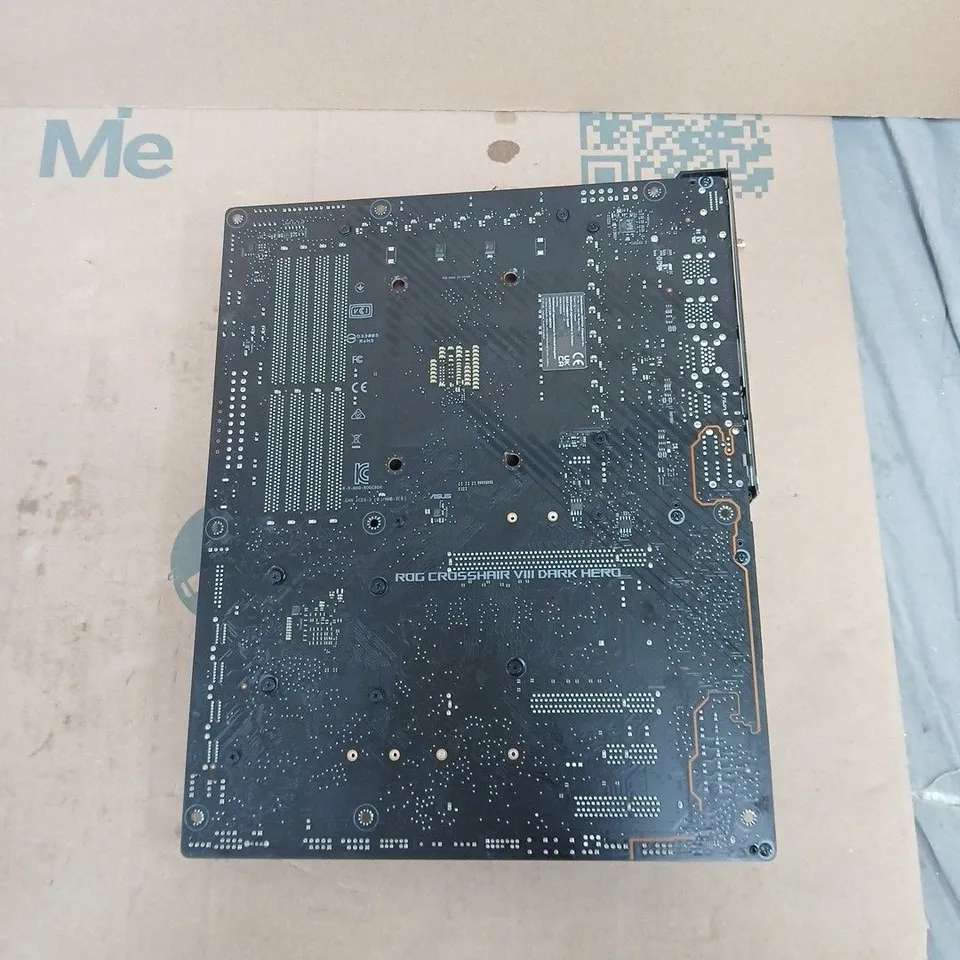 ASUS ROG CROSSHAIR VIII DARK HERO MOTHERBOARD