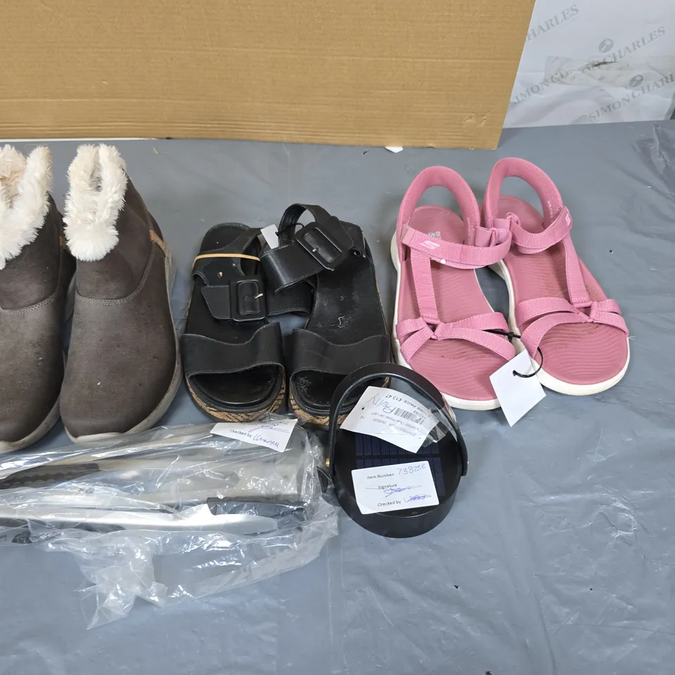 BOX OF APPROXIMATELY 5 HOUSEHOLD ITEMS TO INCLUDE SHOES, SOLAR JAR LIGHT LID ONLY AND BARBECUE TOOLS