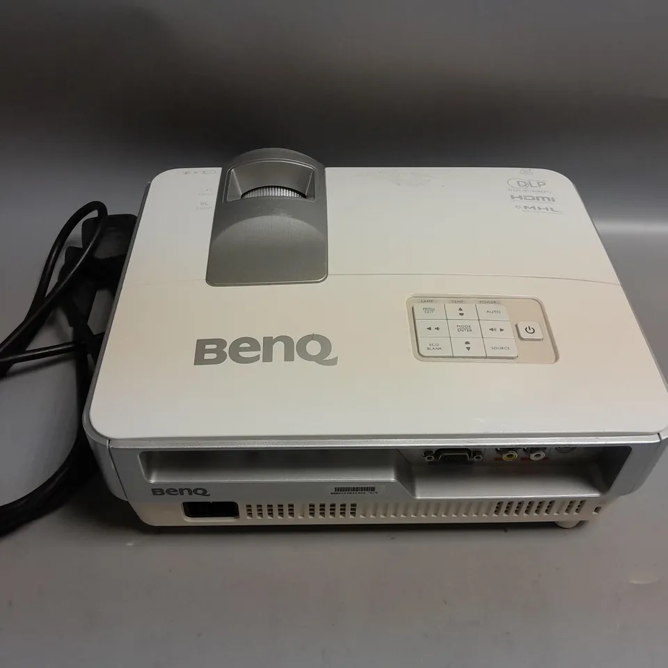 UNBOXED BENQ DIGITAL PROJECTOR