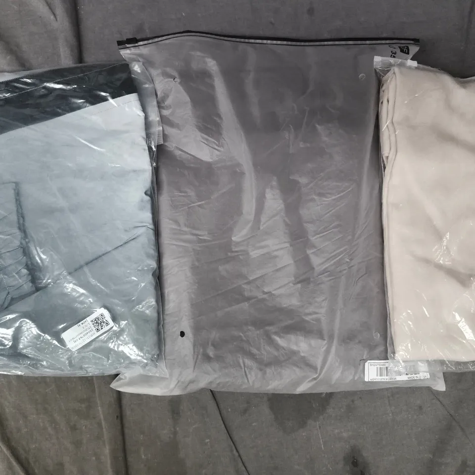 APPROXIMATELY 12 ASSORTED CLOTHING AND FASHION PRODUCTS IN VARIOUS STYLES AND SIZES - COLLECTION ONLY