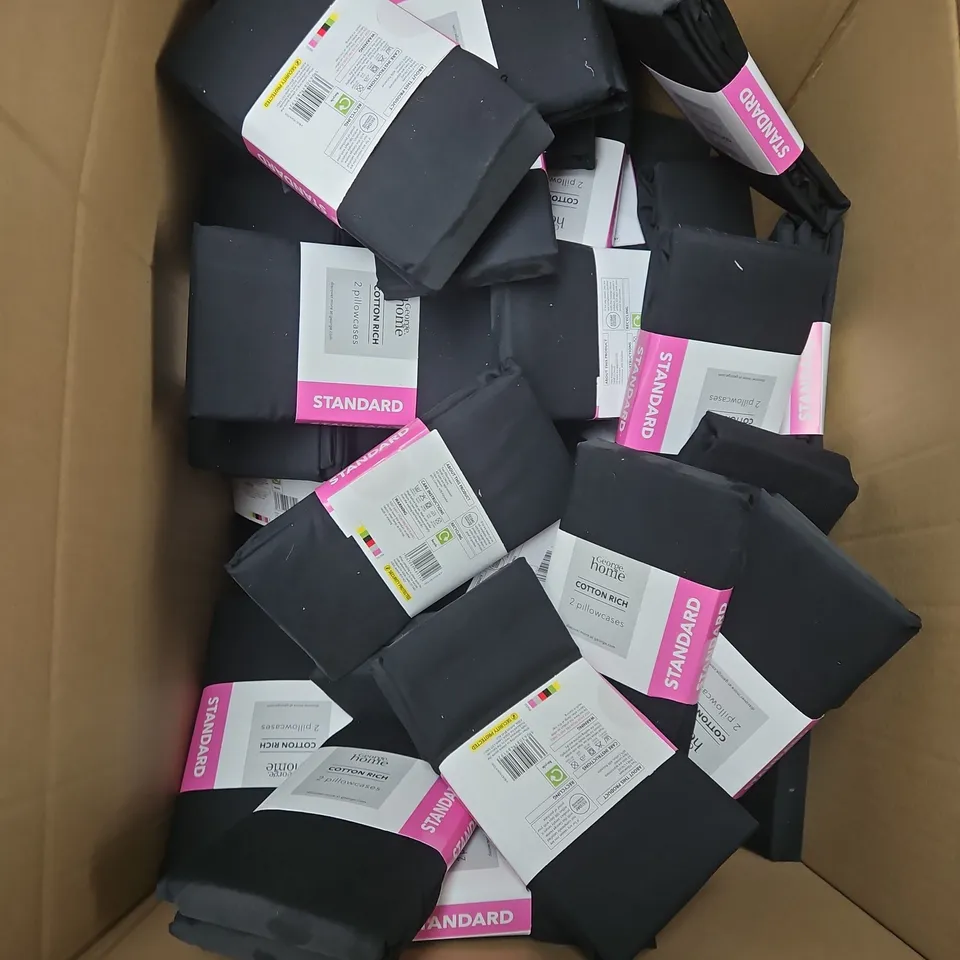 APPROXIMATELY 80 2PACK COTTON RICH PILLOWCASES IN BLACK - STANDARD - COLLECTION ONLY