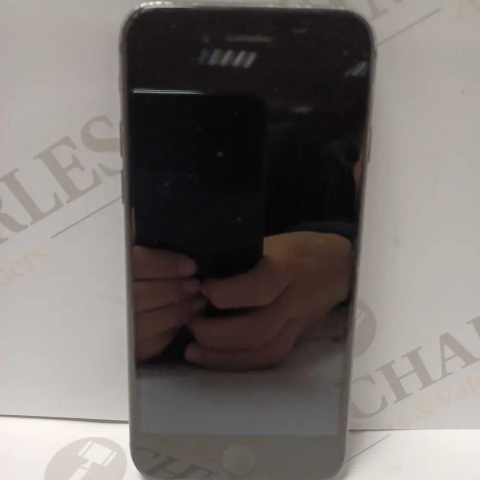 APPLE IPHONE 7 
