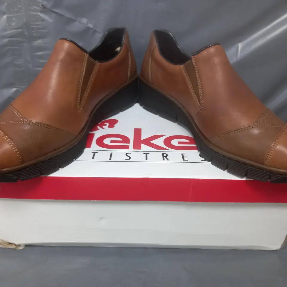RIEKER SIDE ZIP SHOE- CHESTNUT SIZE 5