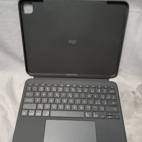 BOXED LOGITECH COMBO TOUCH IPAD PRO 13" TABLET KEYBOARD CASE - CZECH LAYOUT  