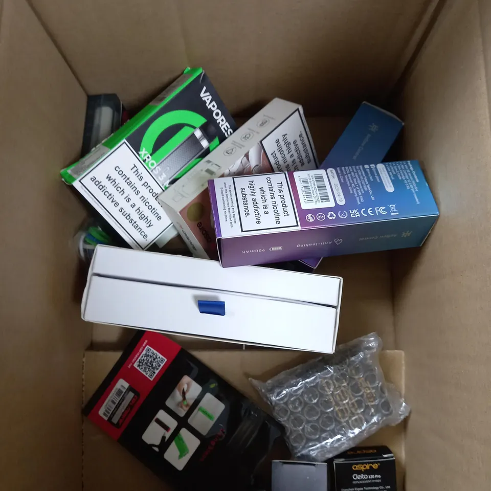 BOX OF APPROXIMATELY 10 ASSORTED E-CIG PRODUCTS TO INCLUDE ASPIRE, OXVA, VAPORESSO ETC