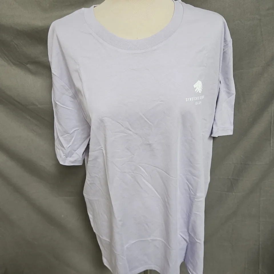 SYNDICATE ORIGINAL LIFE'S TOO SHORT TEE IN LAVENDER SIZE 2XL