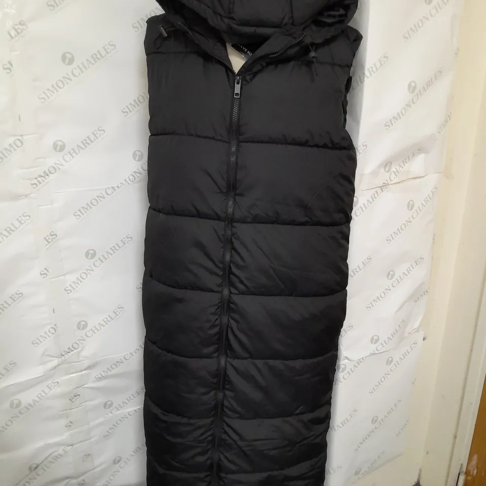 BRAVE SOUL LONGLINE SLEEVELESS HOODED PUFFER VEST IN BLACK SIZE 10